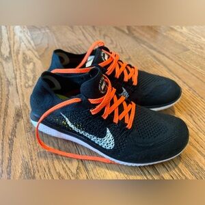 Nike Flyknit Size 9